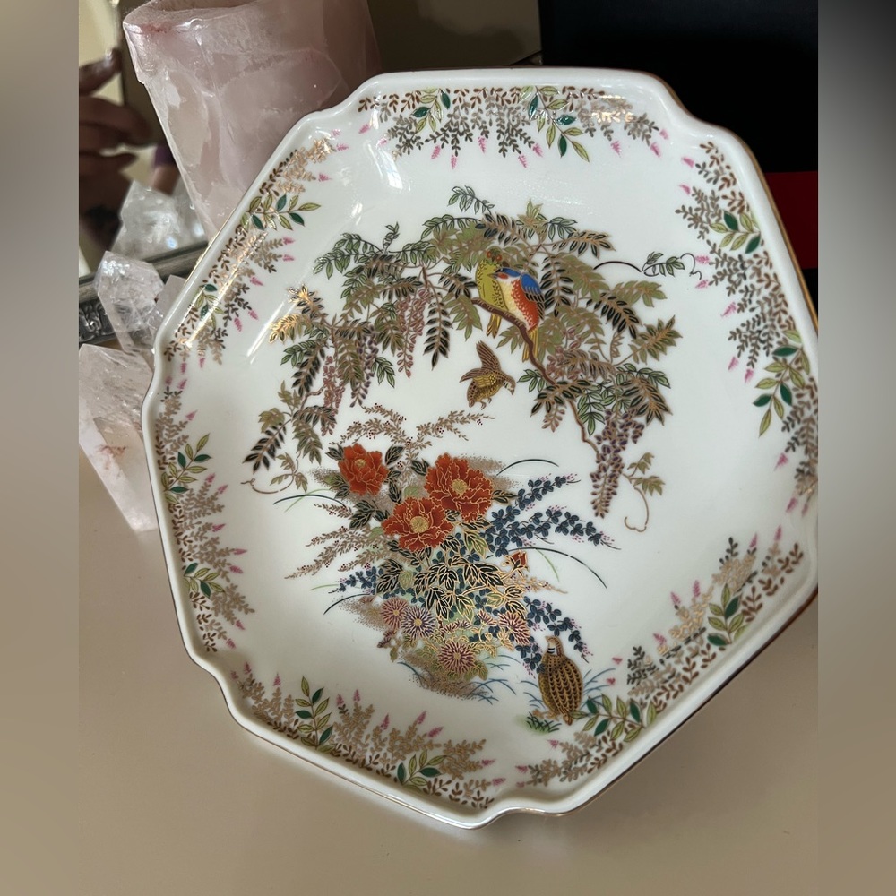 Vintage✨RARE FIND✨Satsuma 6-sided plate with birds, flowers, metallic gold